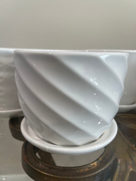 4.5” White pots